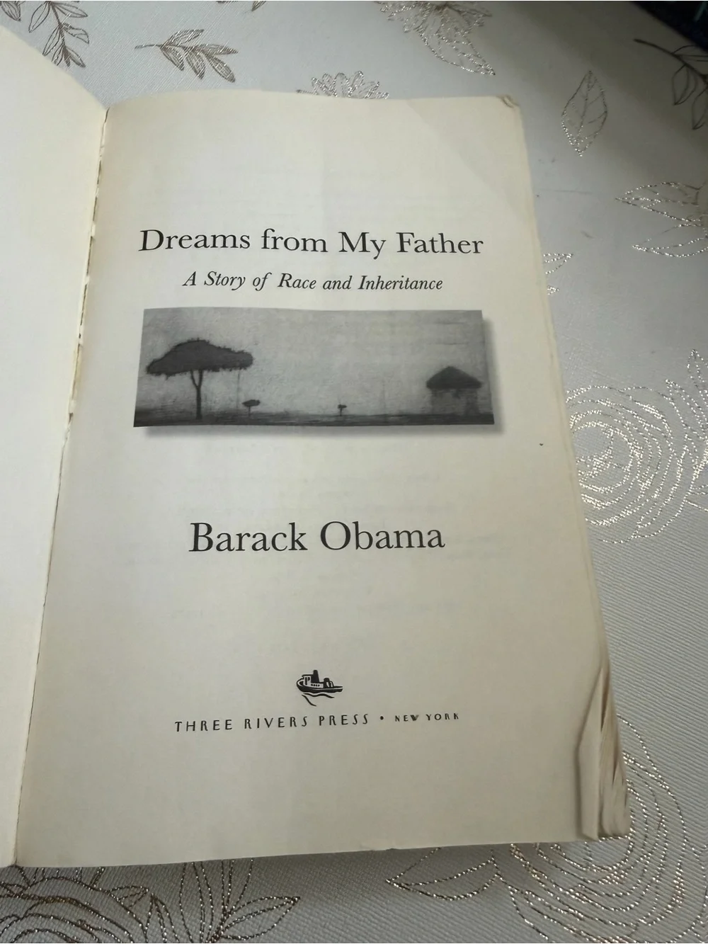 Dreams from My Father: A Story of Race and Inheritance – Barack Obama – Paperbac